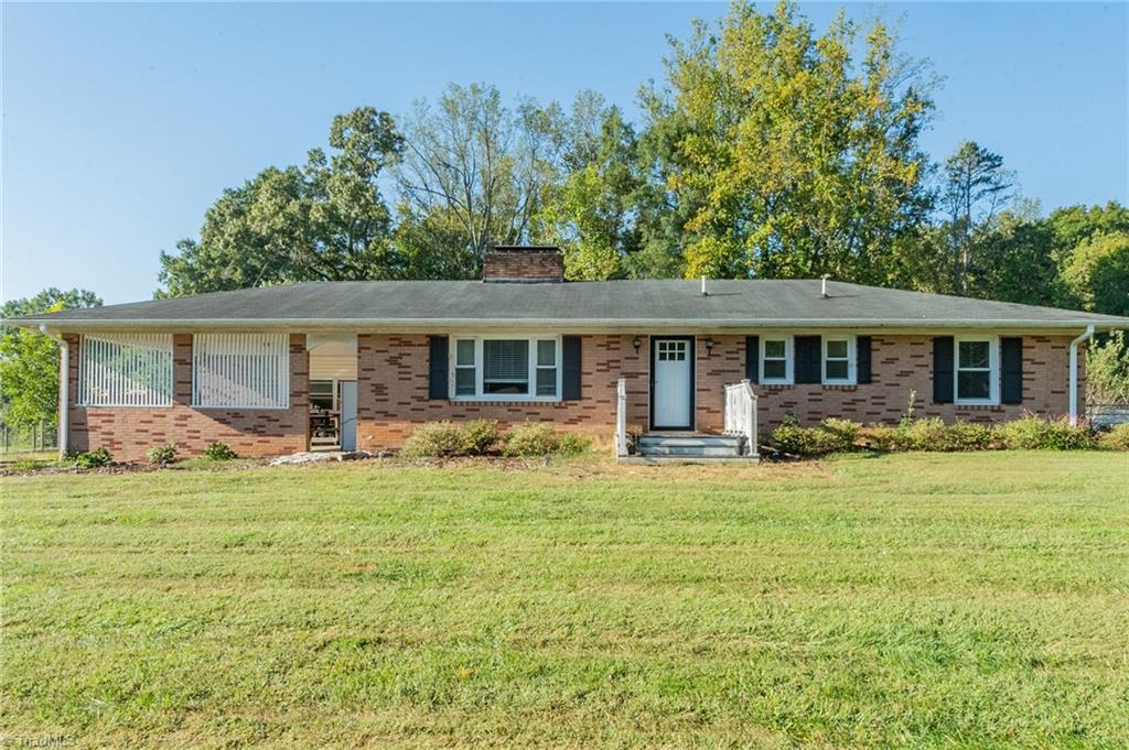 1829 Hill Everhart Road Property Photo 1