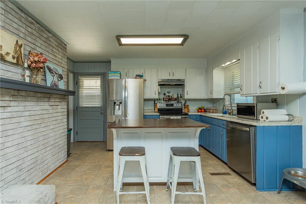 1829 Hill Everhart Road Property Photo 6