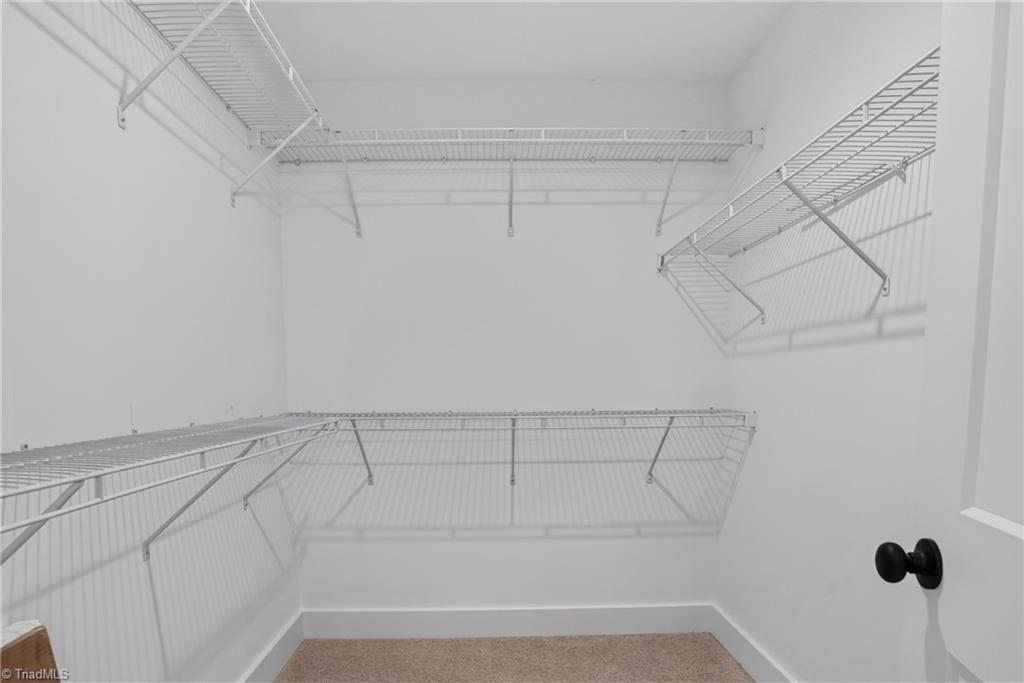327 Lake Park Road Property Photo 19