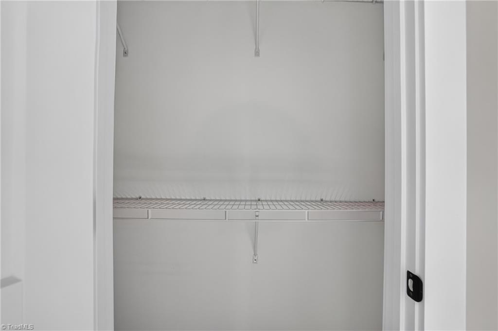 327 Lake Park Road Property Photo 26