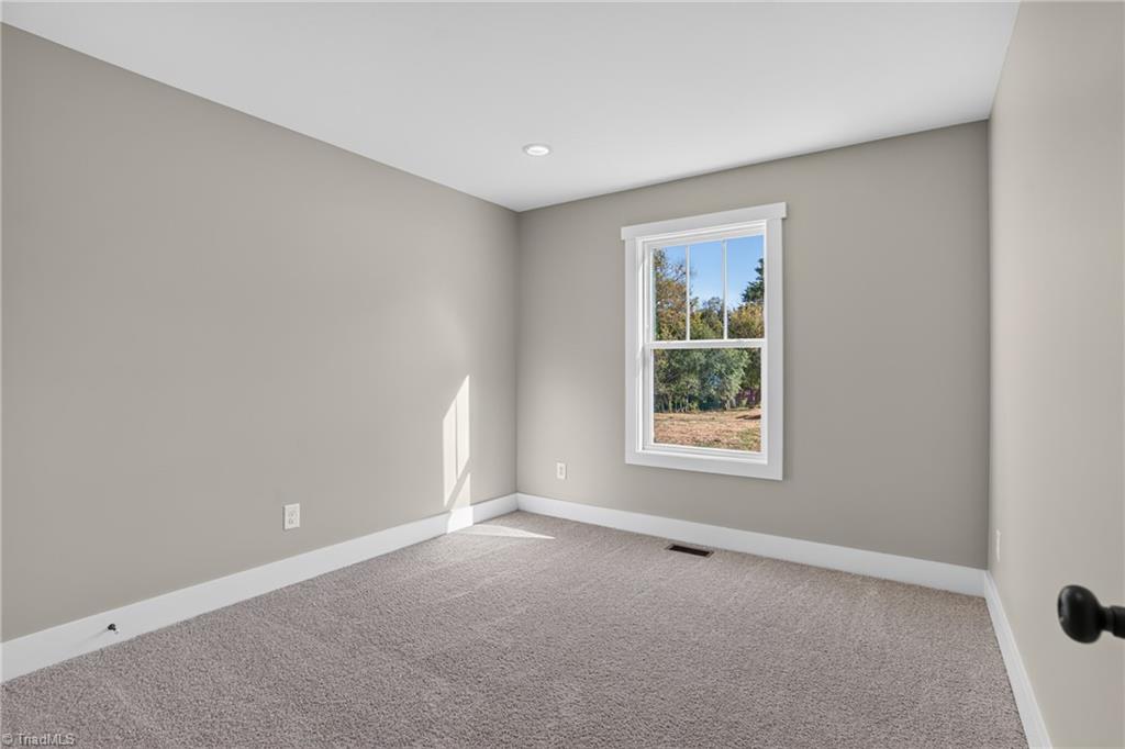 327 Lake Park Road Property Photo 30
