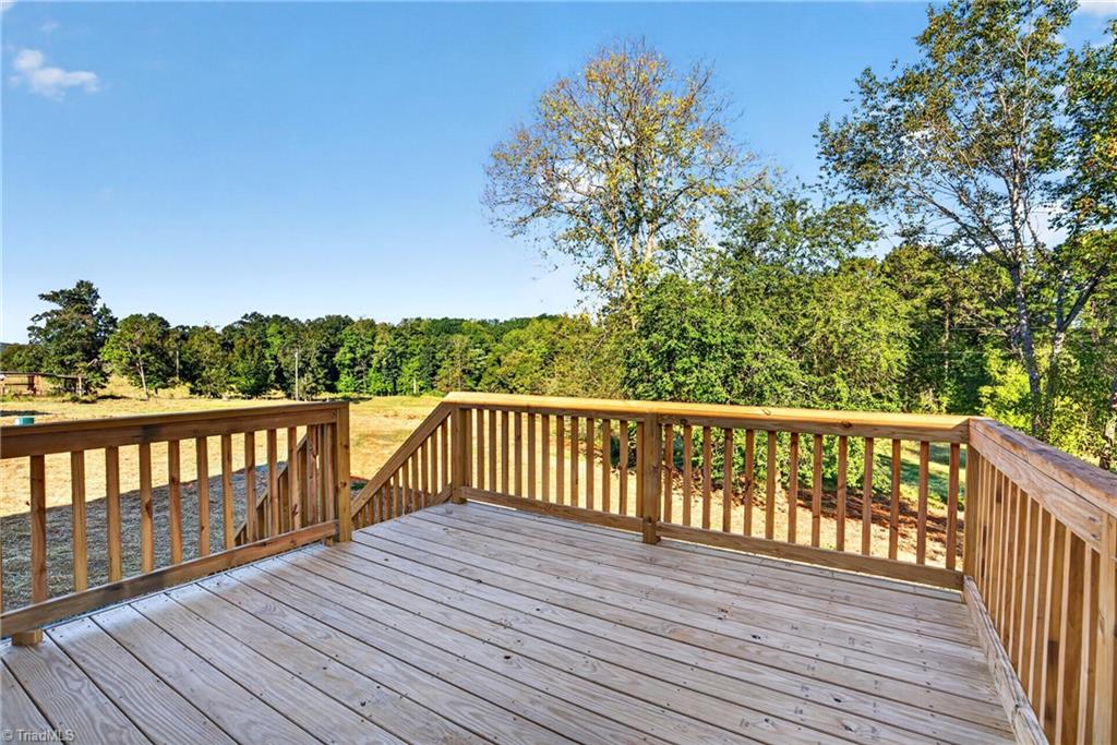 327 Lake Park Road Property Photo 37