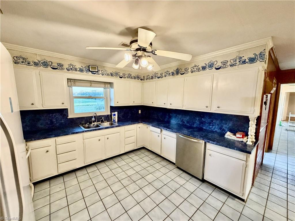 158 Border Lane Property Photo 5