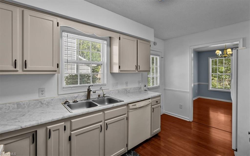 1903 Kildare Woods Drive Property Photo 4