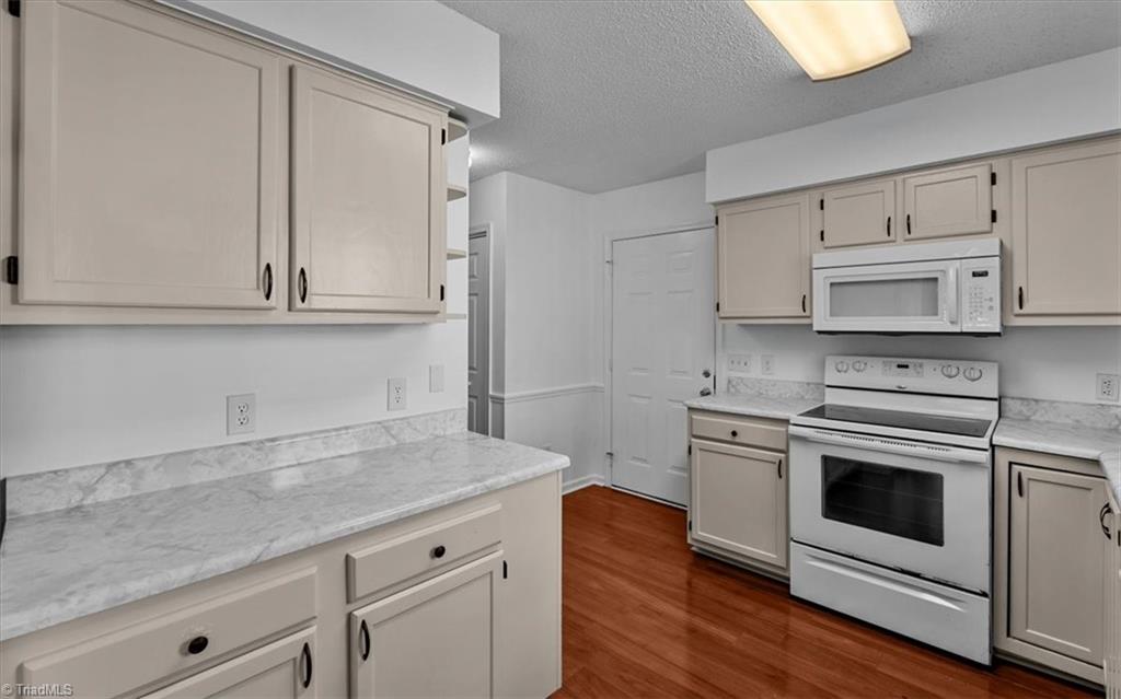 1903 Kildare Woods Drive Property Photo 7