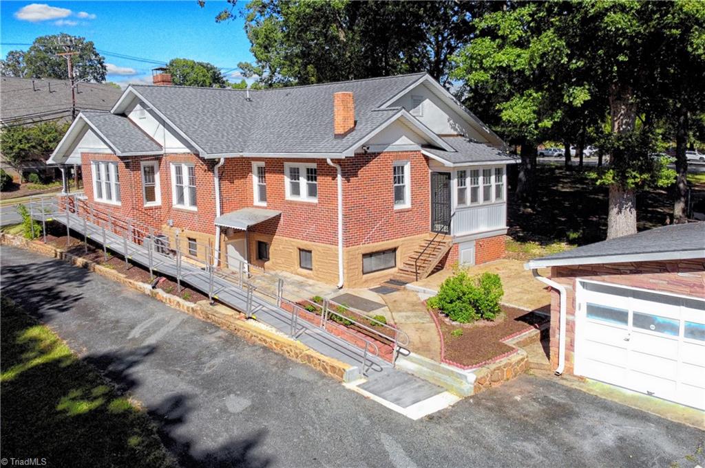 3606 Country Club Road Property Photo 2