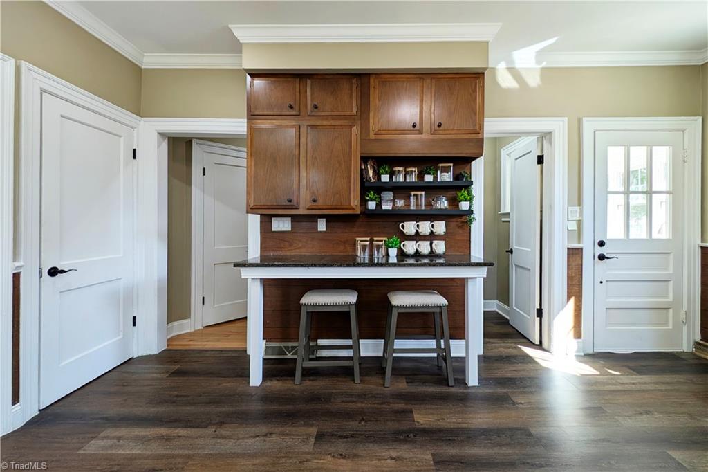 3606 Country Club Road Property Photo 14