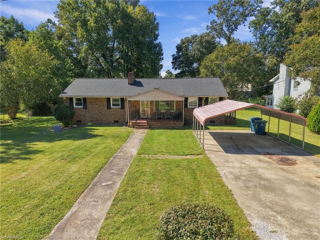 1612 Brannock Drive Property Photo 2