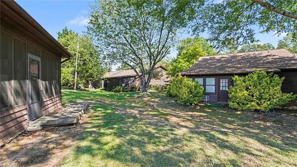 439 James Court Property Photo 17