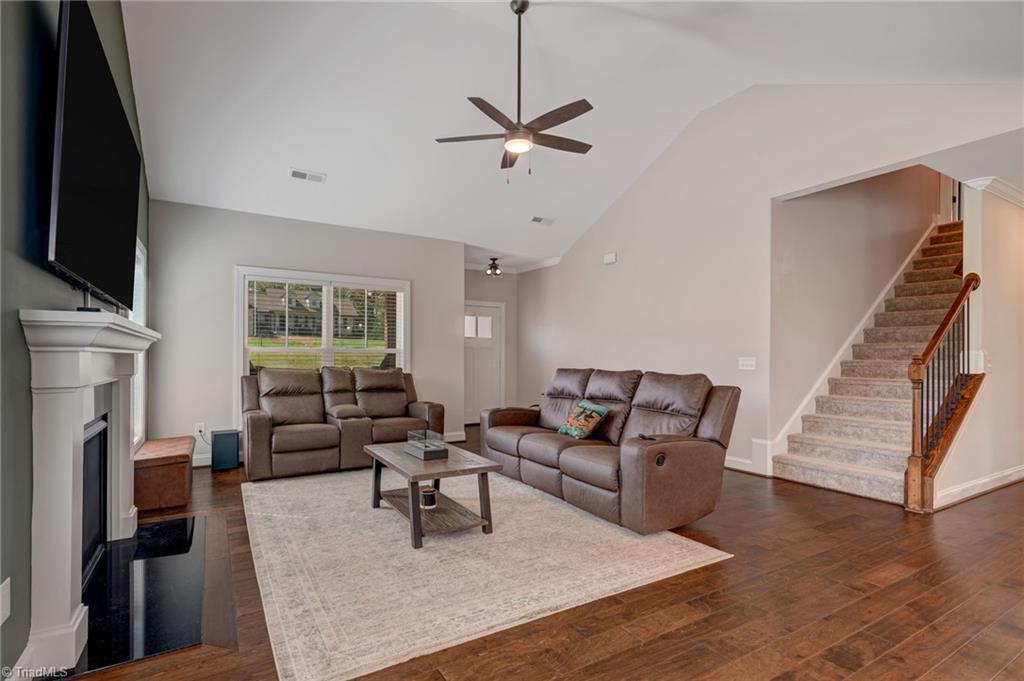 435 Wild Fern Lane Property Photo 6