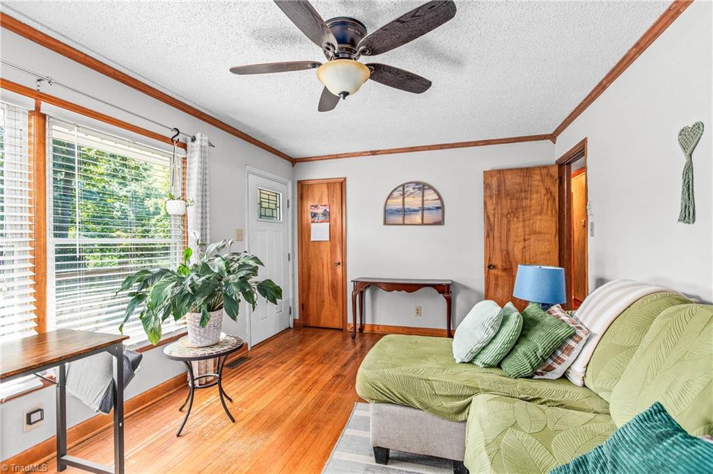 645 Hodgin Valley Road Property Photo 3