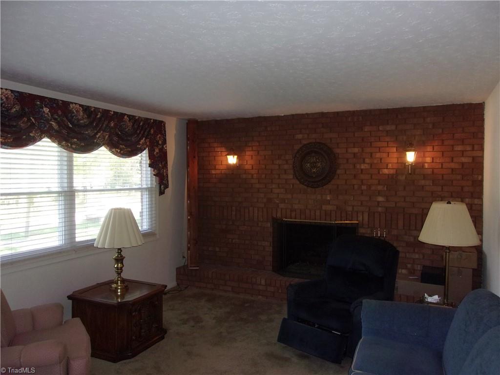 3439 Hillside Drive Property Photo 4