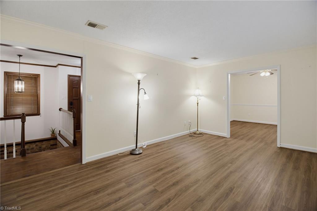 524 Eastwood Drive Property Photo 3