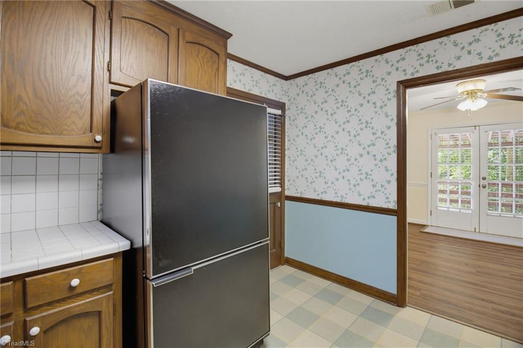 524 Eastwood Drive Property Photo 10