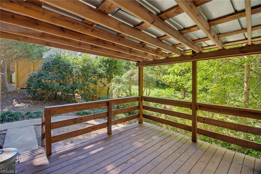 524 Eastwood Drive Property Photo 31