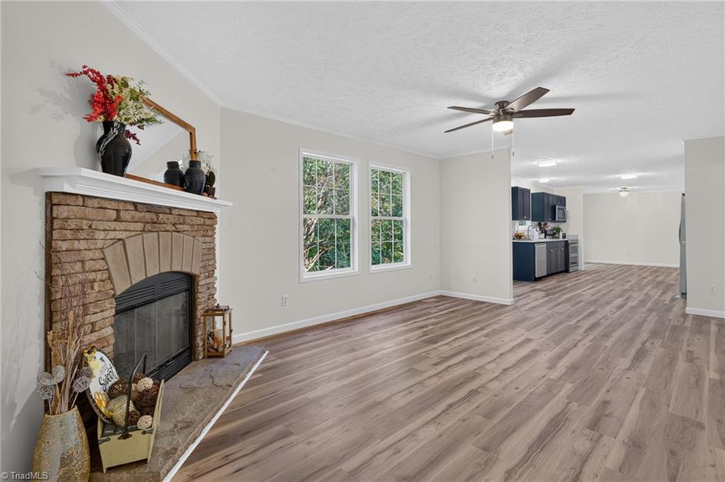 2304 Yellow Pine Drive Property Photo 11