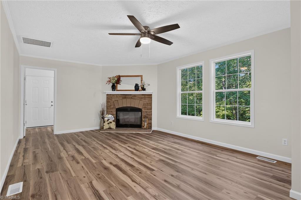 2304 Yellow Pine Drive Property Photo 12