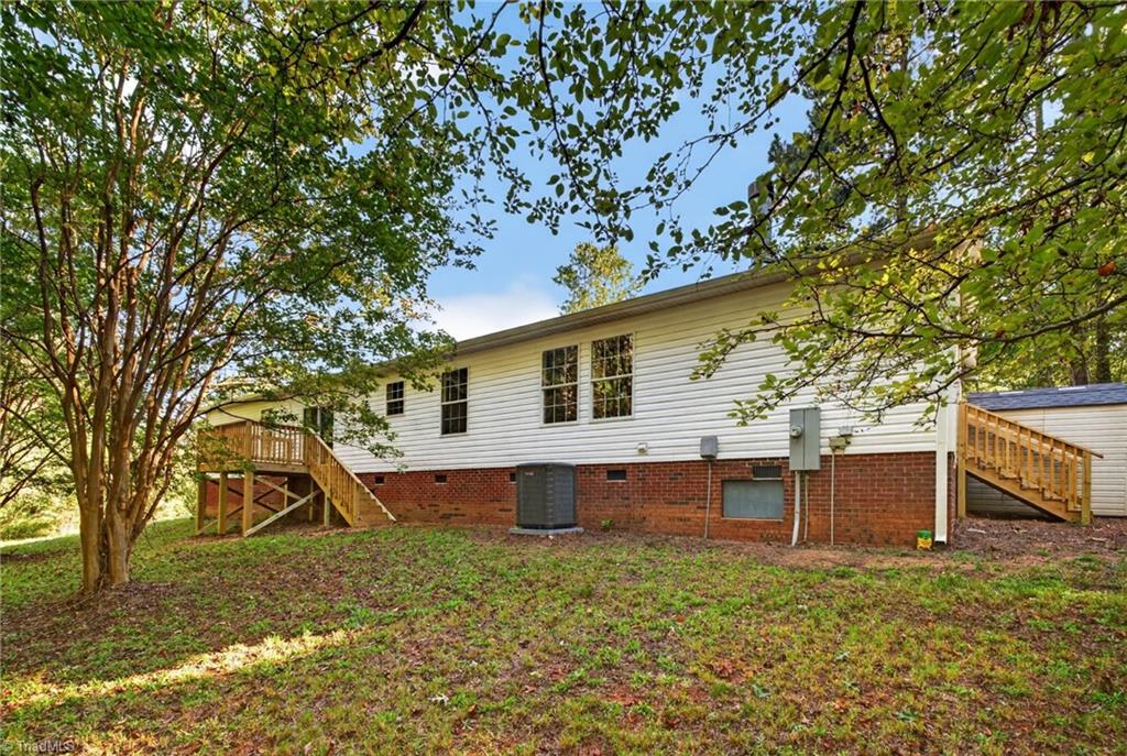 2304 Yellow Pine Drive Property Photo 15