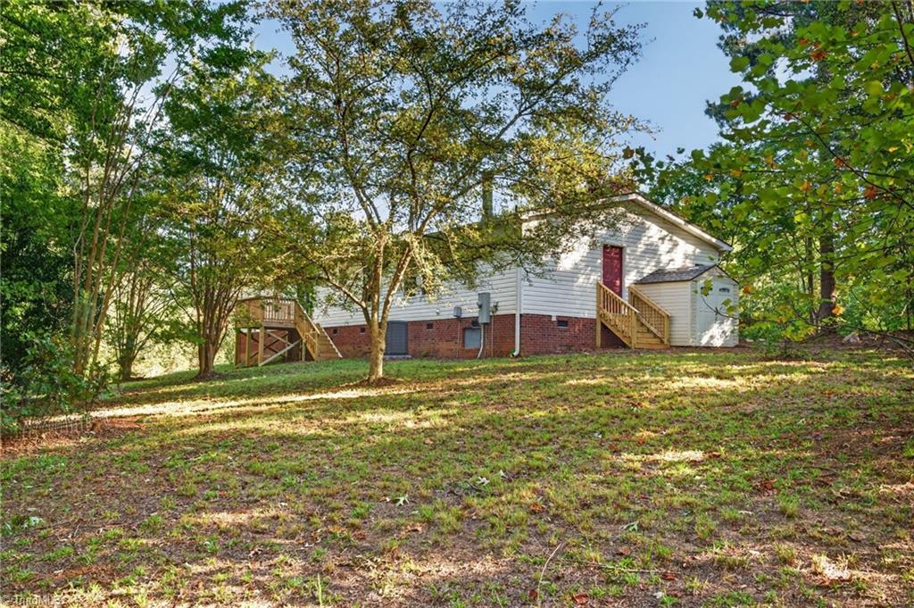 2304 Yellow Pine Drive Property Photo 16