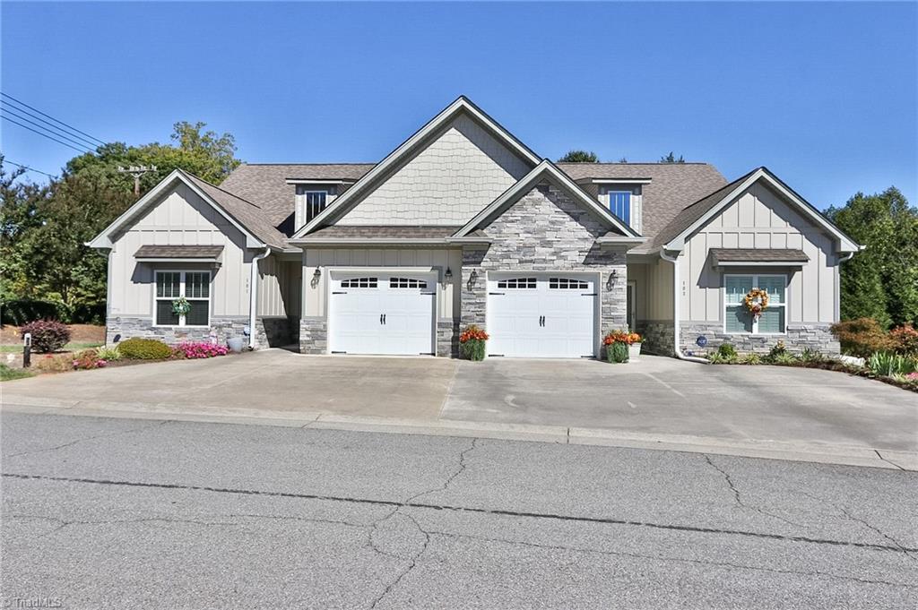 101 Parkview Drive Property Photo 1