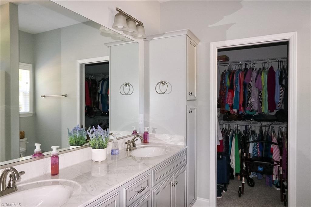 101 Parkview Drive Property Photo 25