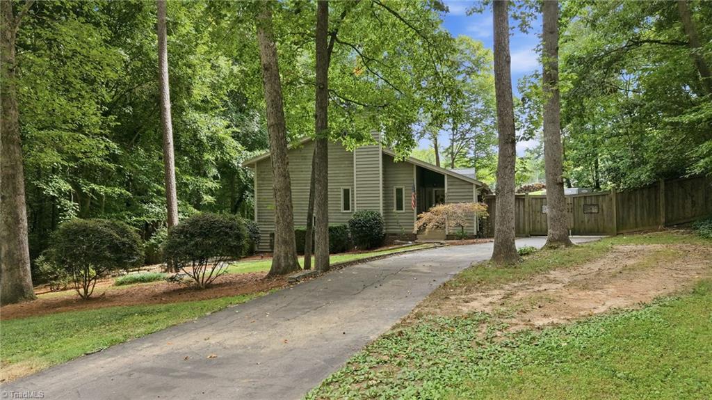 4009 Loch Lorien Road Property Photo 2