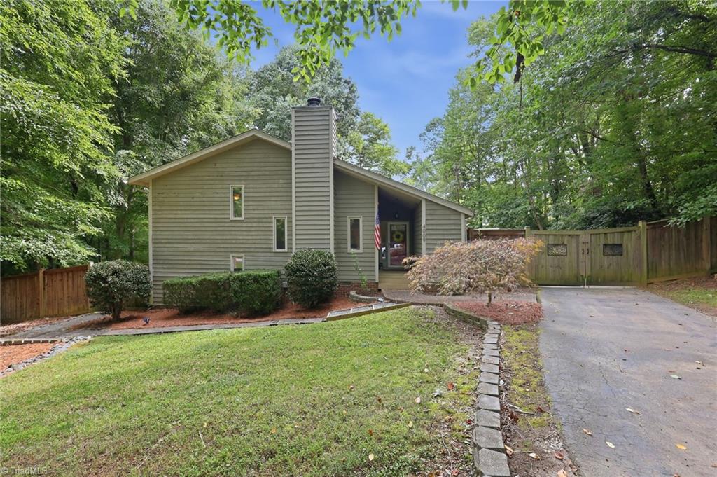 4009 Loch Lorien Road Property Photo 3