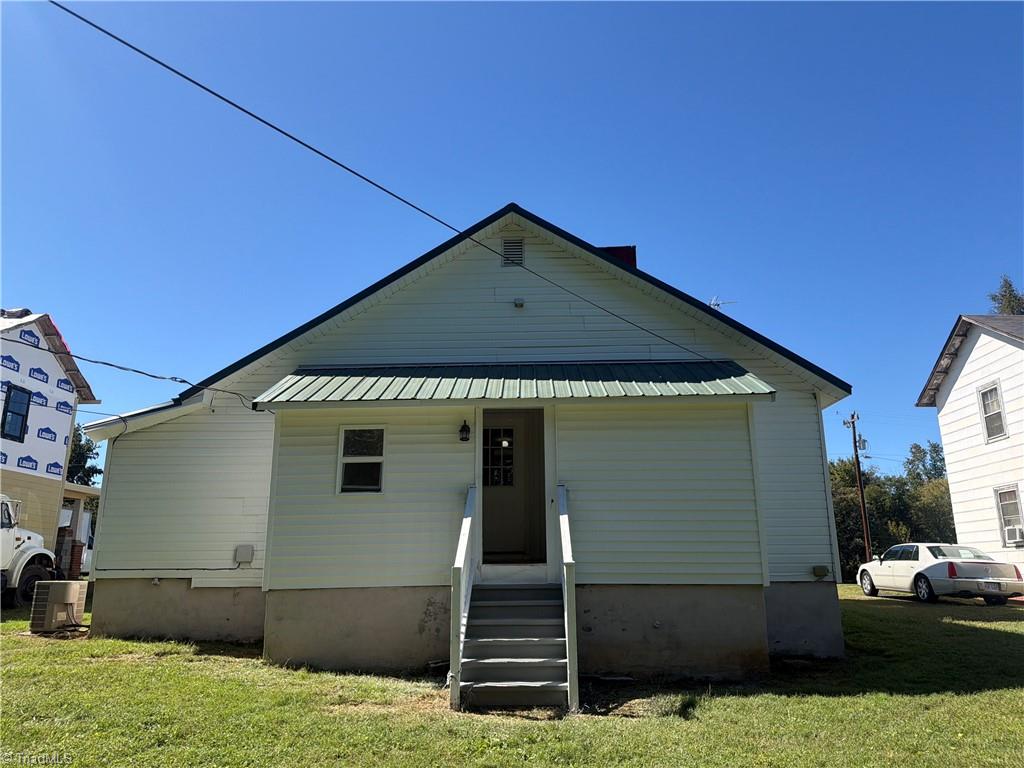 2549 Ossipee Front Street Property Photo 5