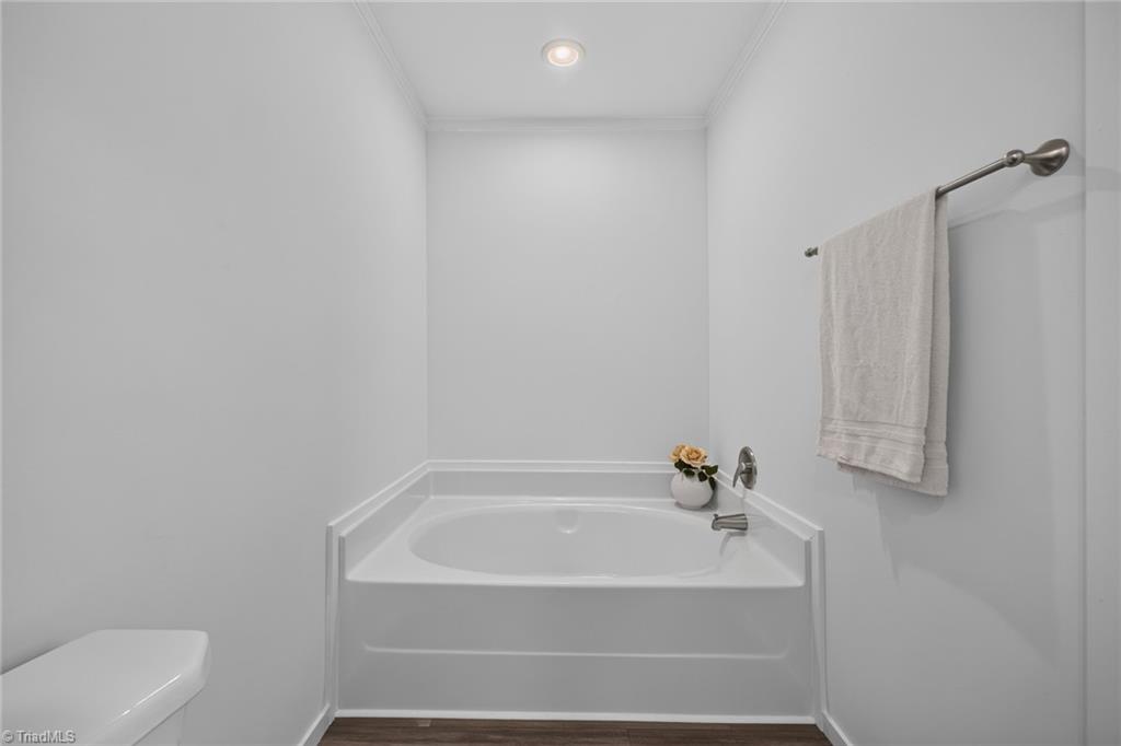 202 Christophers Court Property Photo 27