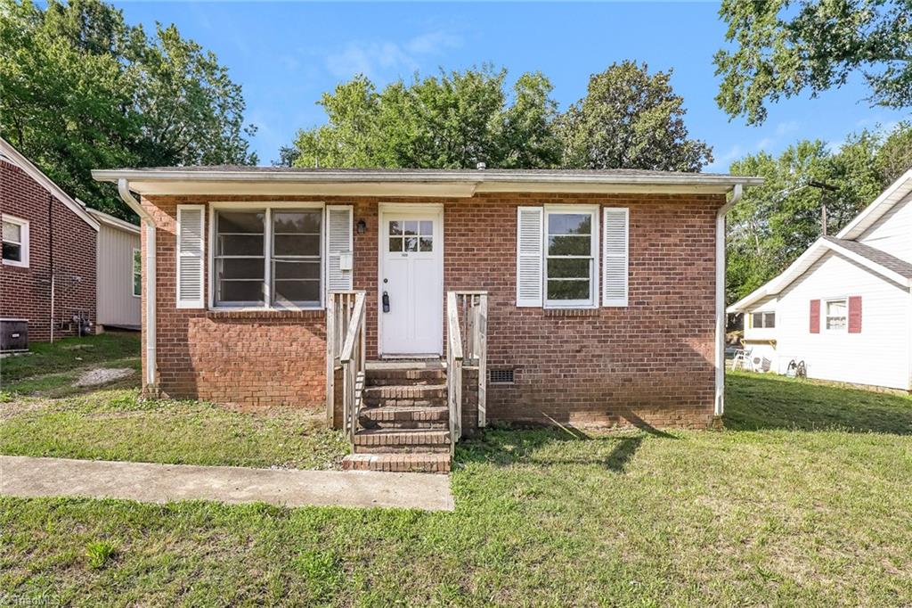 1006 E Devonshire Street Property Photo 1