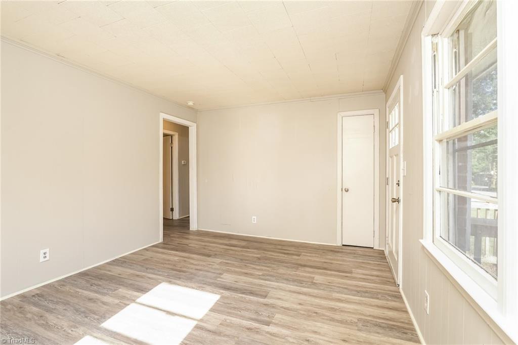1006 E Devonshire Street Property Photo 3