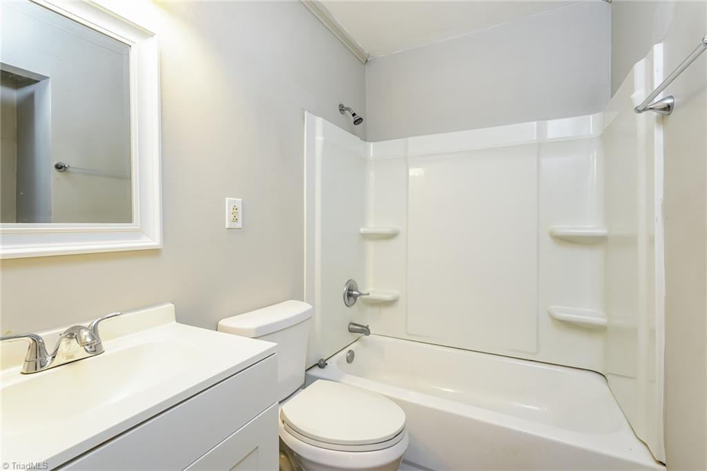 1006 E Devonshire Street Property Photo 14
