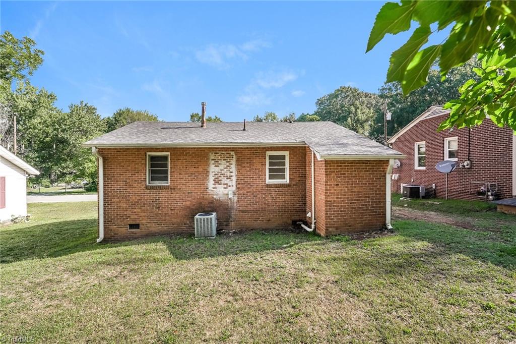 1006 E Devonshire Street Property Photo 15
