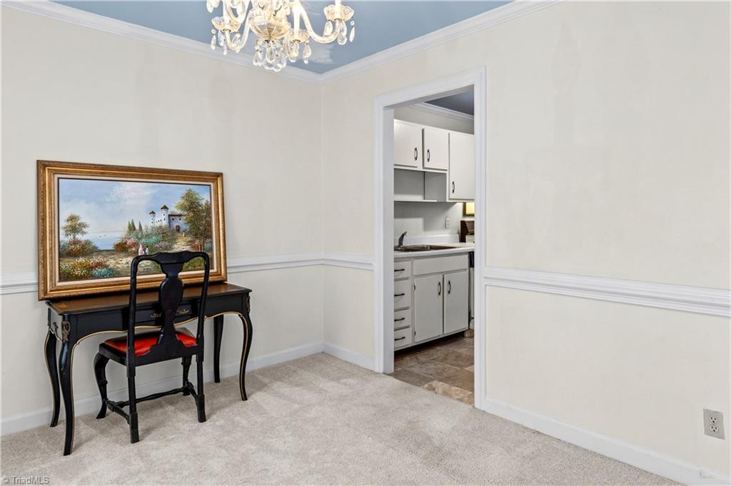 2821 Tully Square # F Property Photo 7