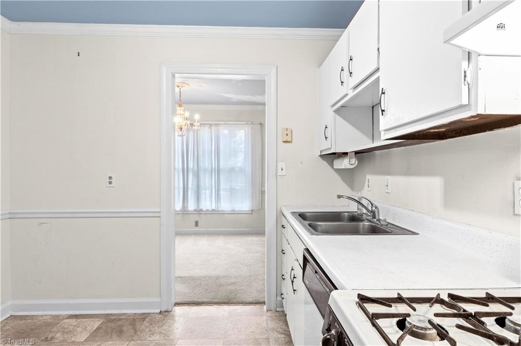 2821 Tully Square # F Property Photo 11