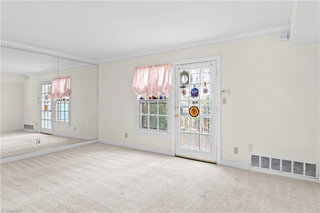 2821 Tully Square # F Property Photo 14