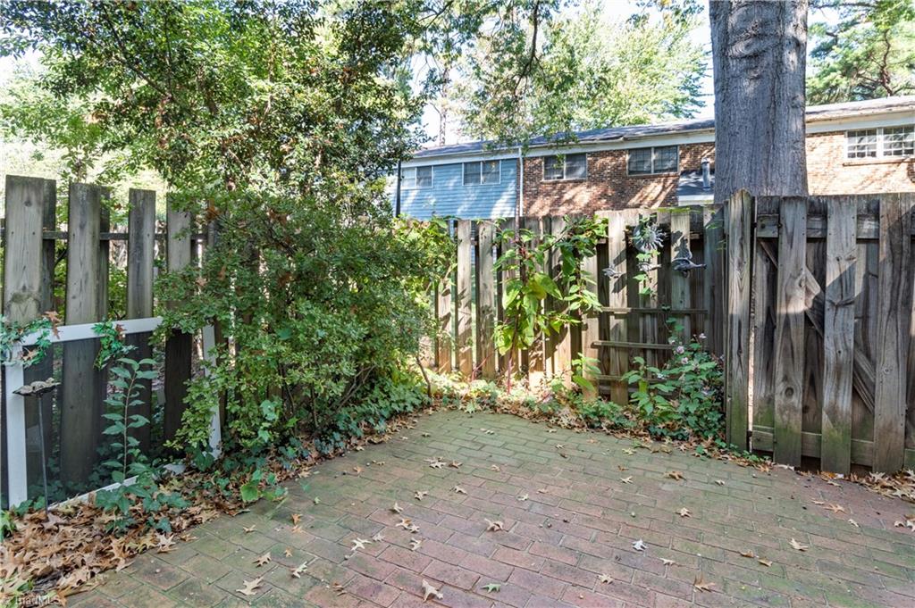 2821 Tully Square # F Property Photo 24