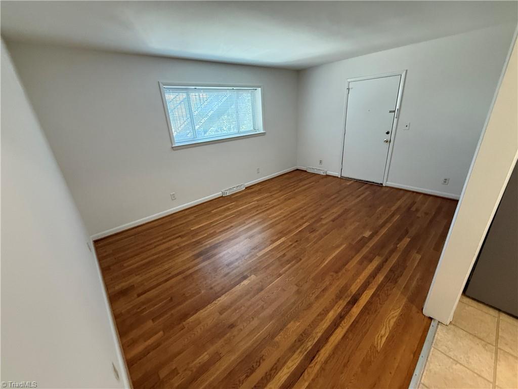 1608 W Northwest Boulevard # D Property Photo 3
