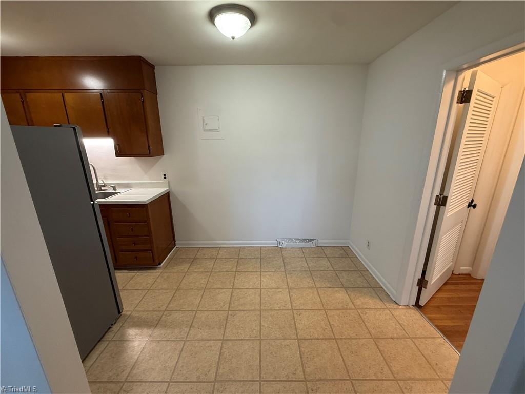 1608 W Northwest Boulevard # D Property Photo 4