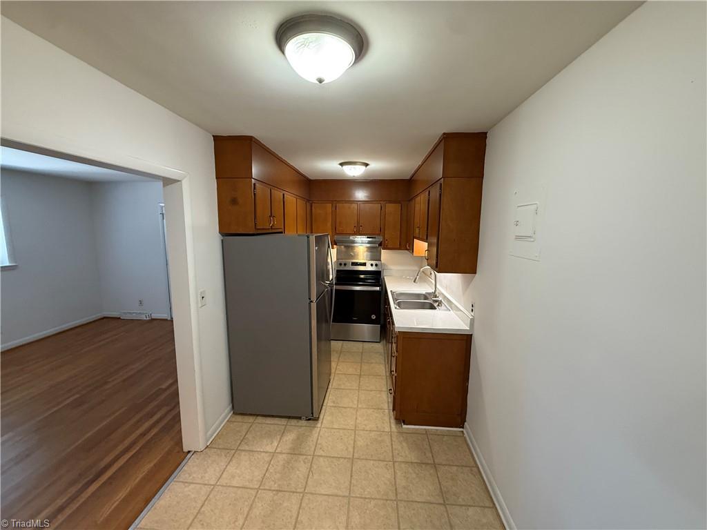 1608 W Northwest Boulevard # D Property Photo 5