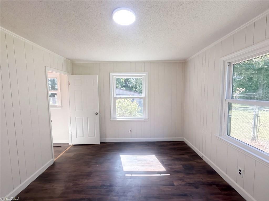 231 Oakgrove Road Property Photo 13