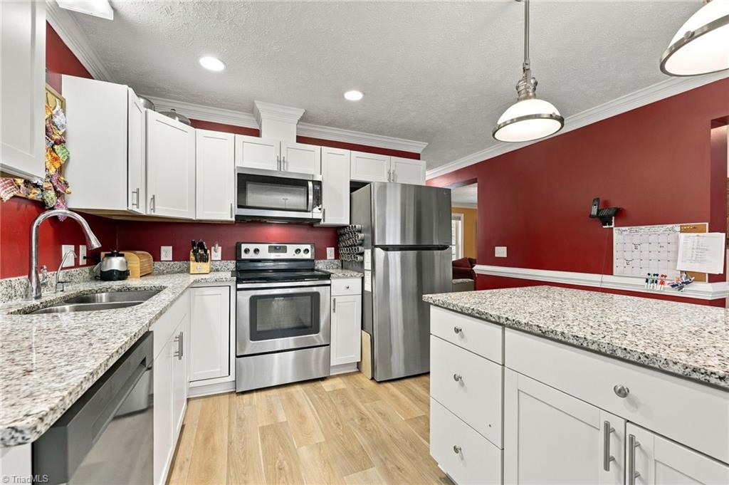 3717 Angus Lane Property Photo 12