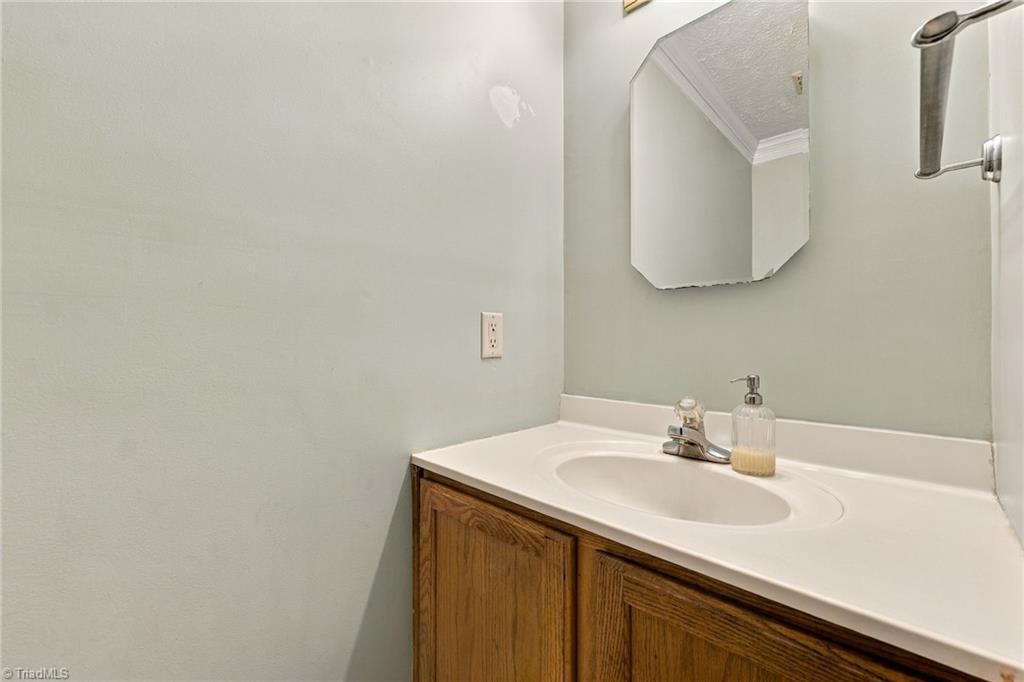 3717 Angus Lane Property Photo 16