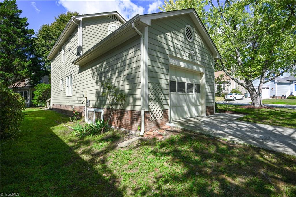5 Irving Park Lane Property Photo 4