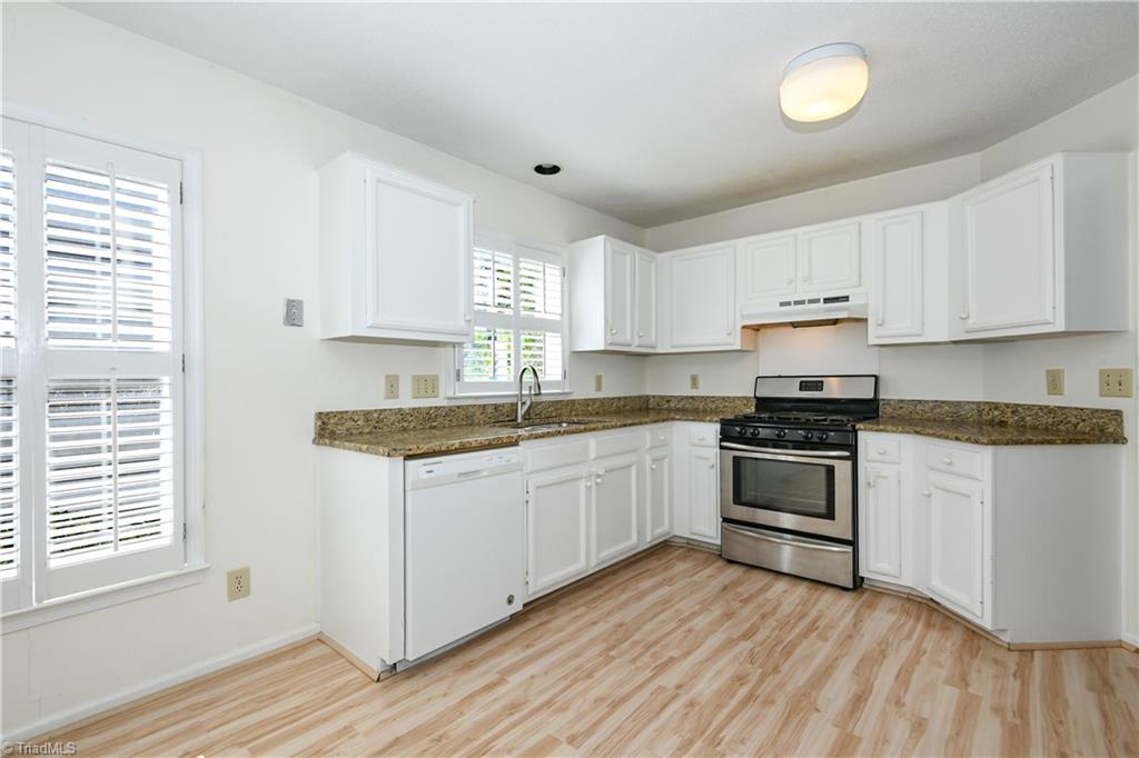 5 Irving Park Lane Property Photo 10