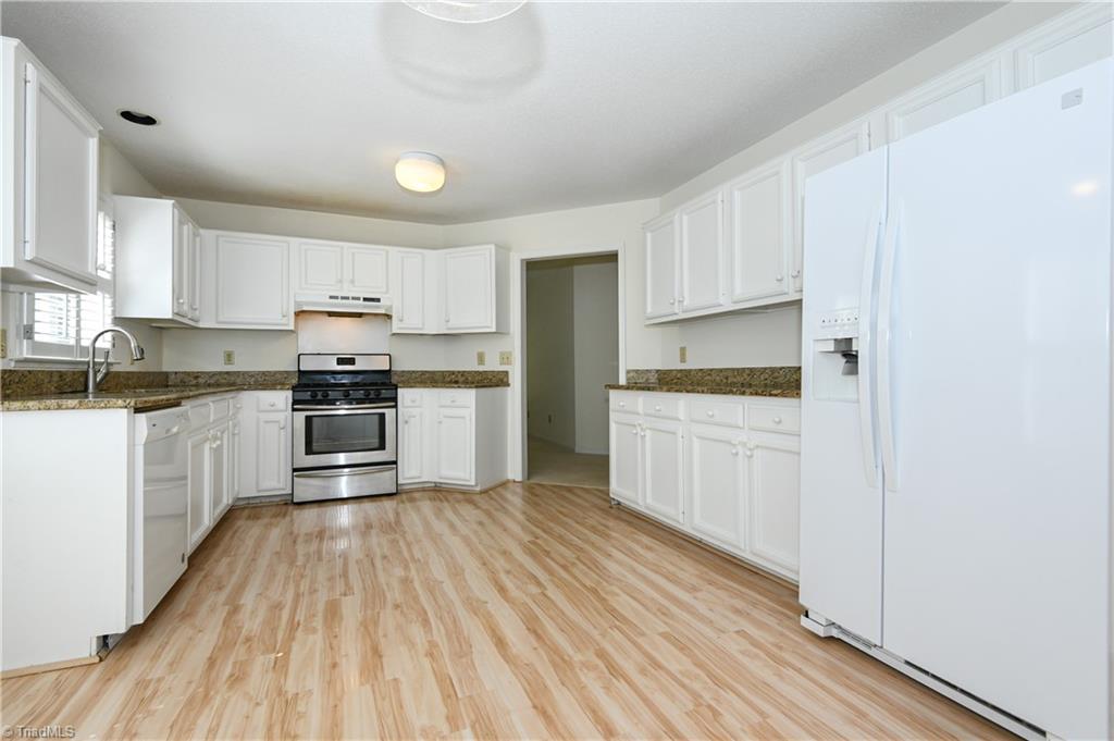 5 Irving Park Lane Property Photo 12