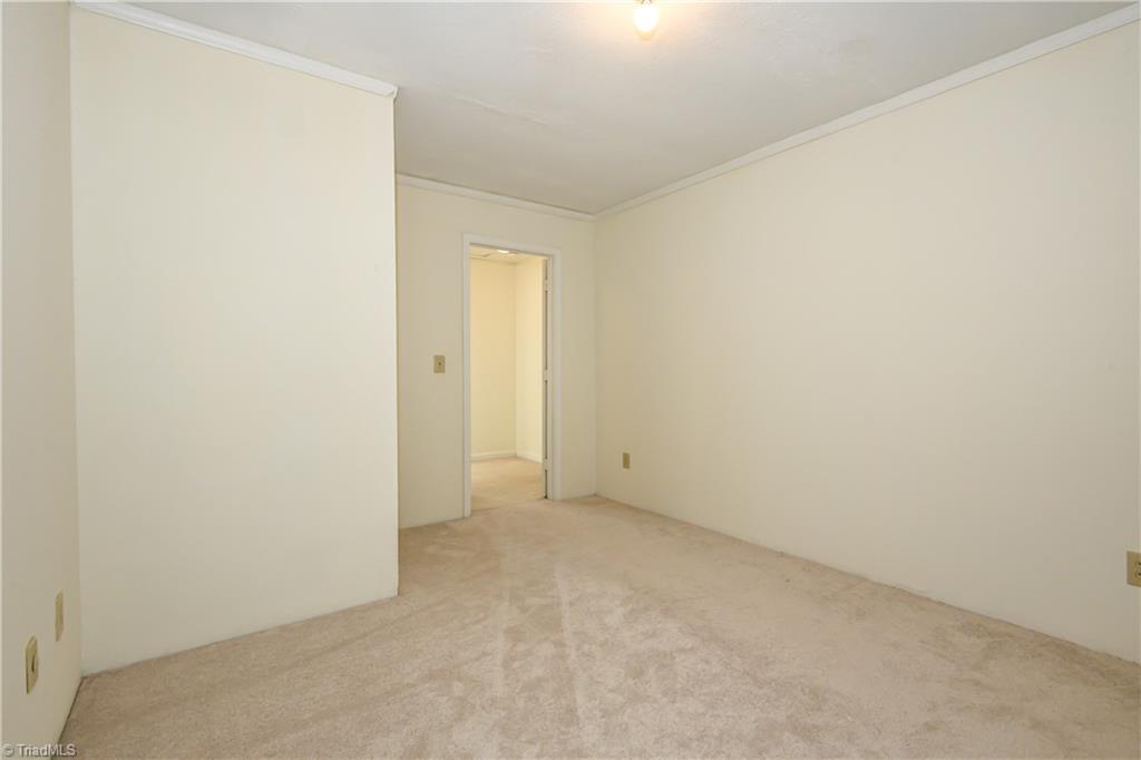 5 Irving Park Lane Property Photo 22