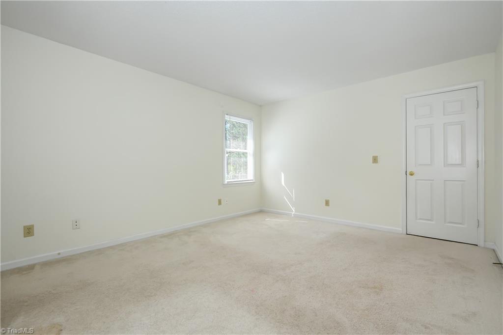 5 Irving Park Lane Property Photo 24