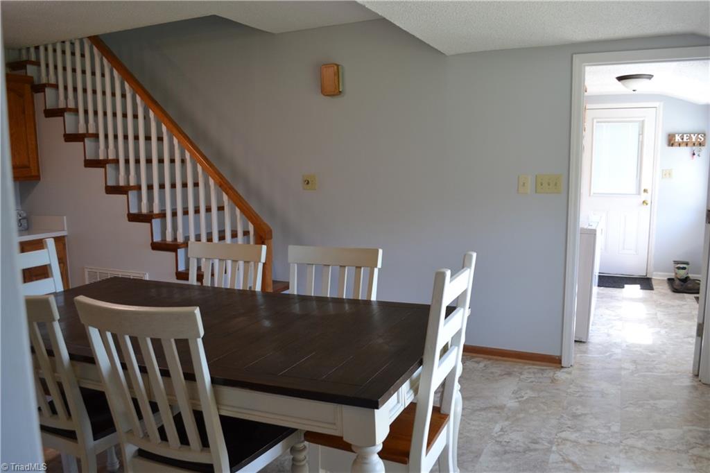 134 Settlement Loop Property Photo 17