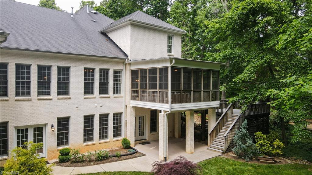 6100 Lomond Drive Property Photo 4